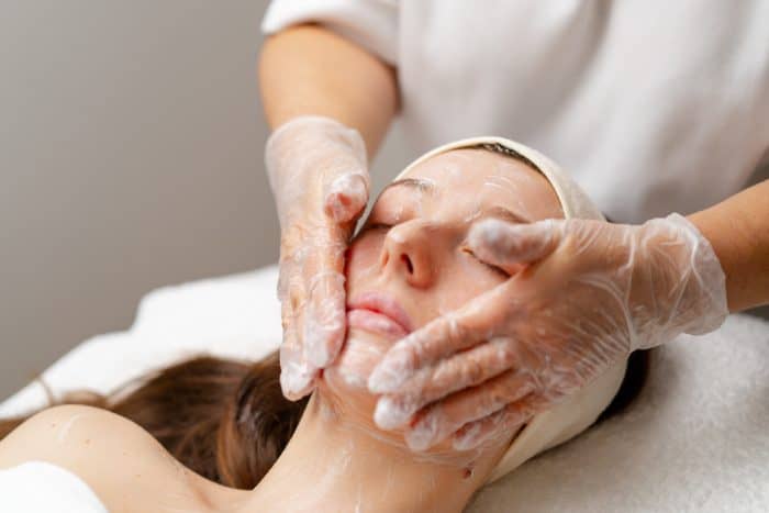 Lactic Peel treatment